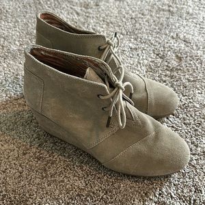 Tom’s Suede Wedge Booties